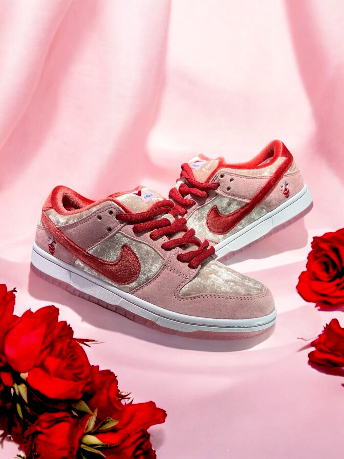 NIKE Air Force 1 X Valentine Custom